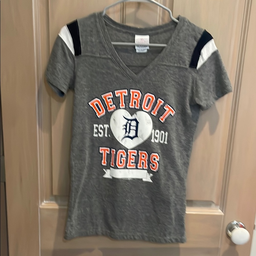 Genuine Merchandise Gray Detroit Tigers Short Sleeve Tee